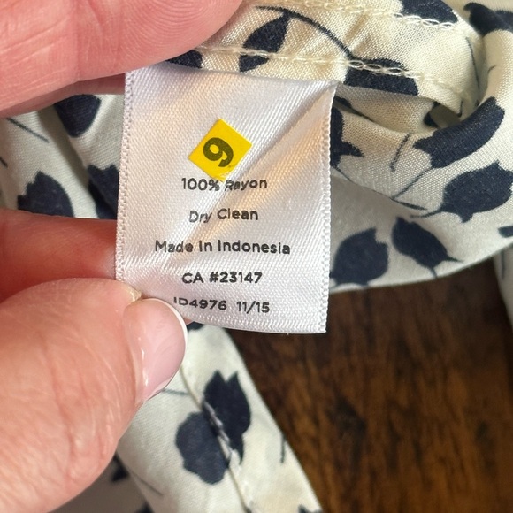 Talbots | Ivory & Black Floral Roll Tab Sleeve Button Down Blouse - Picture 4 of 6